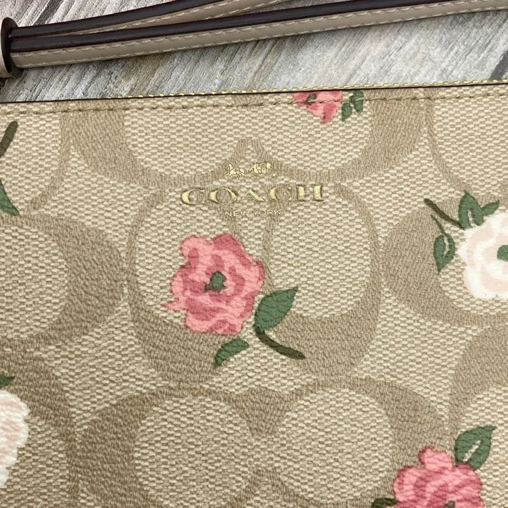 Coach Corner Zip Wristlet In Signature Canvas With Floral Print Wallet Bag Purse - Picture 3 of 7